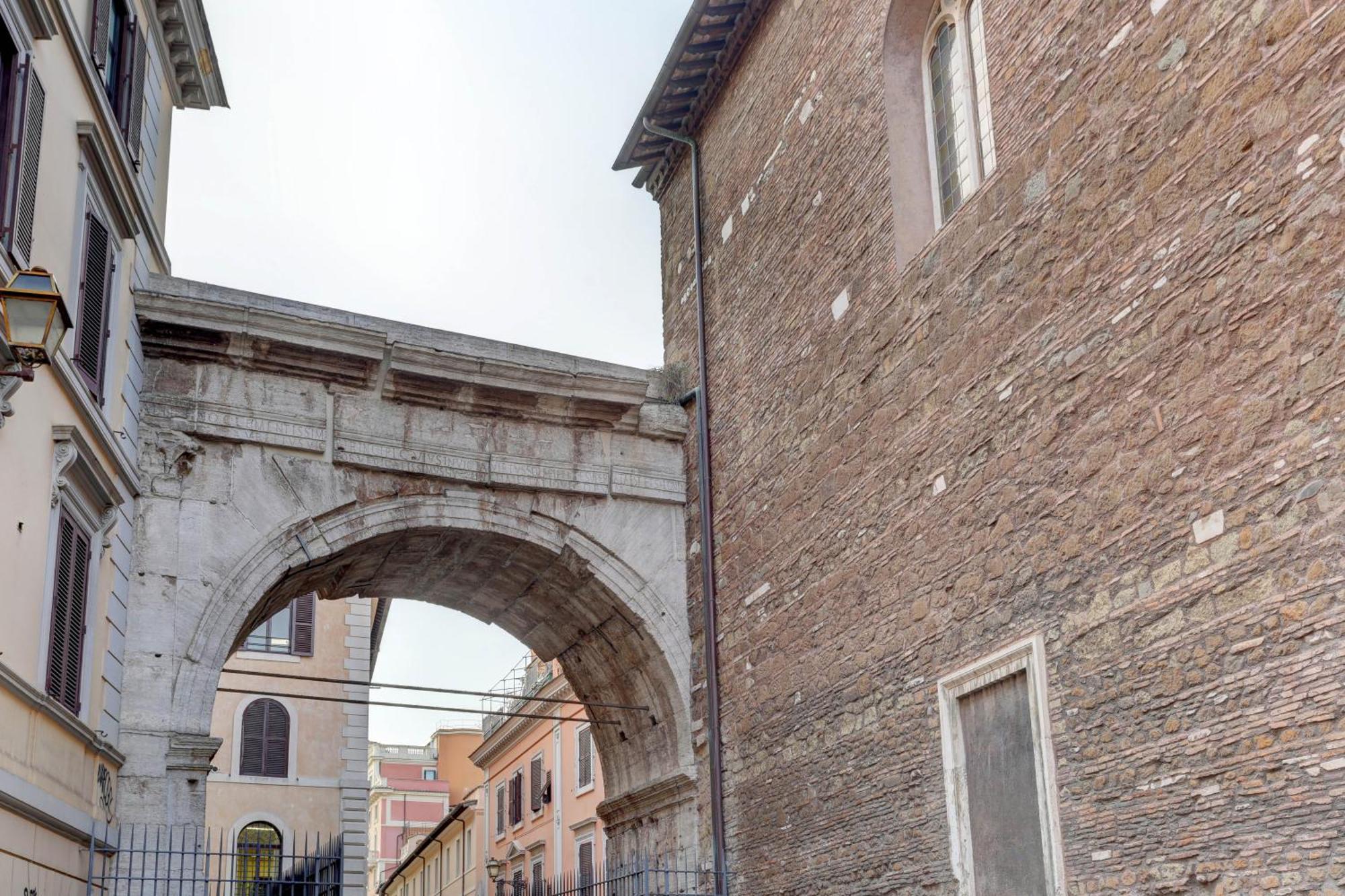 Claudia House Roma Termini Bed & Breakfast Exterior photo