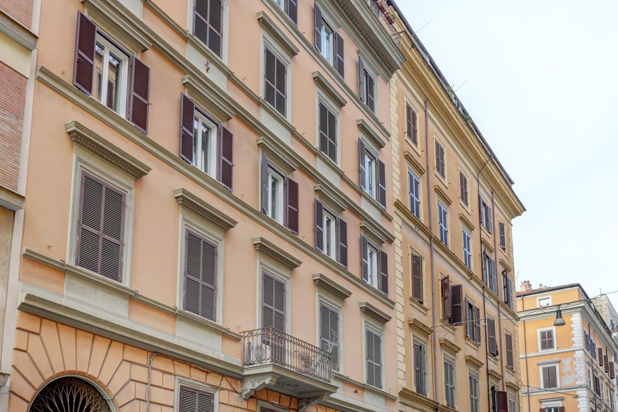 Claudia House Roma Termini Bed & Breakfast Exterior photo