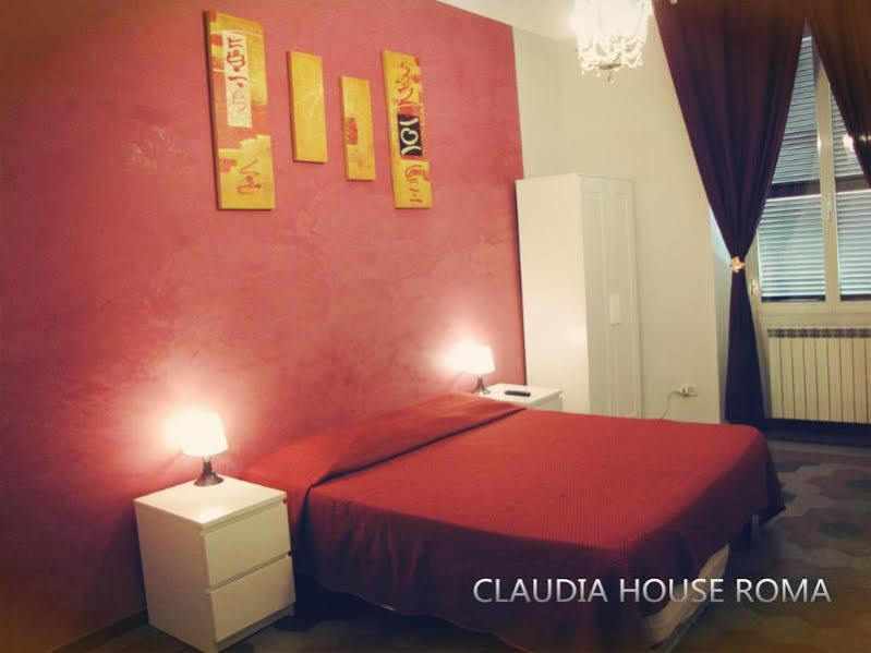 Claudia House Roma Termini Bed & Breakfast Exterior photo