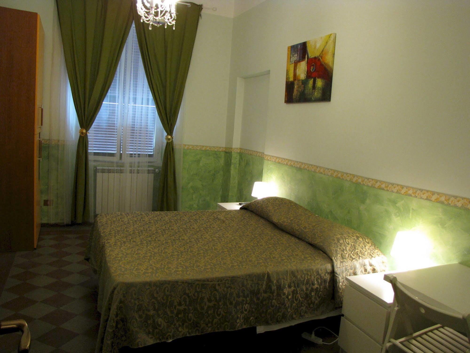 Claudia House Roma Termini Bed & Breakfast Exterior photo