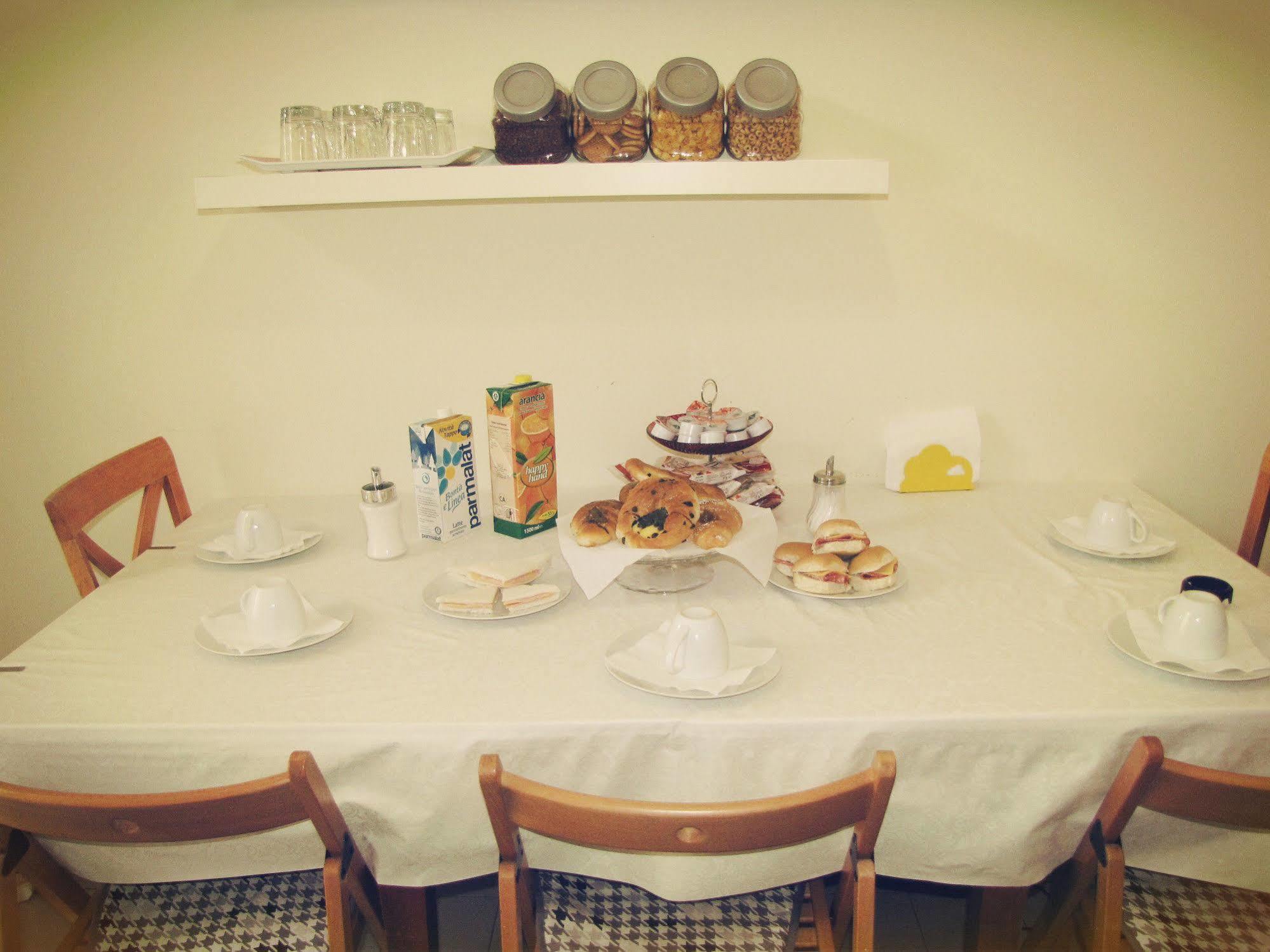 Claudia House Roma Termini Bed & Breakfast Exterior photo